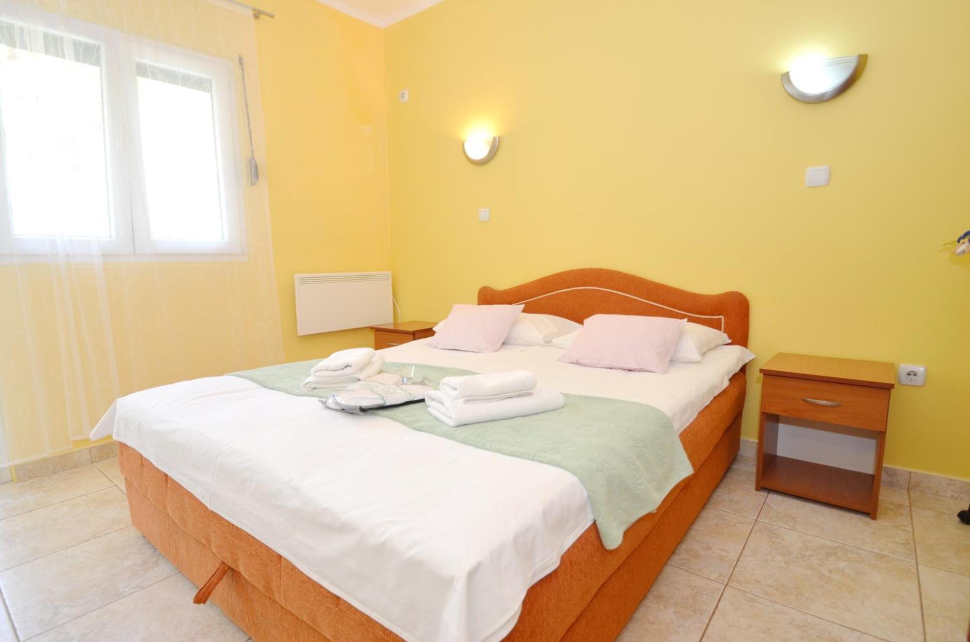 Apartments Dinko Zifra Tivat Exteriör bild