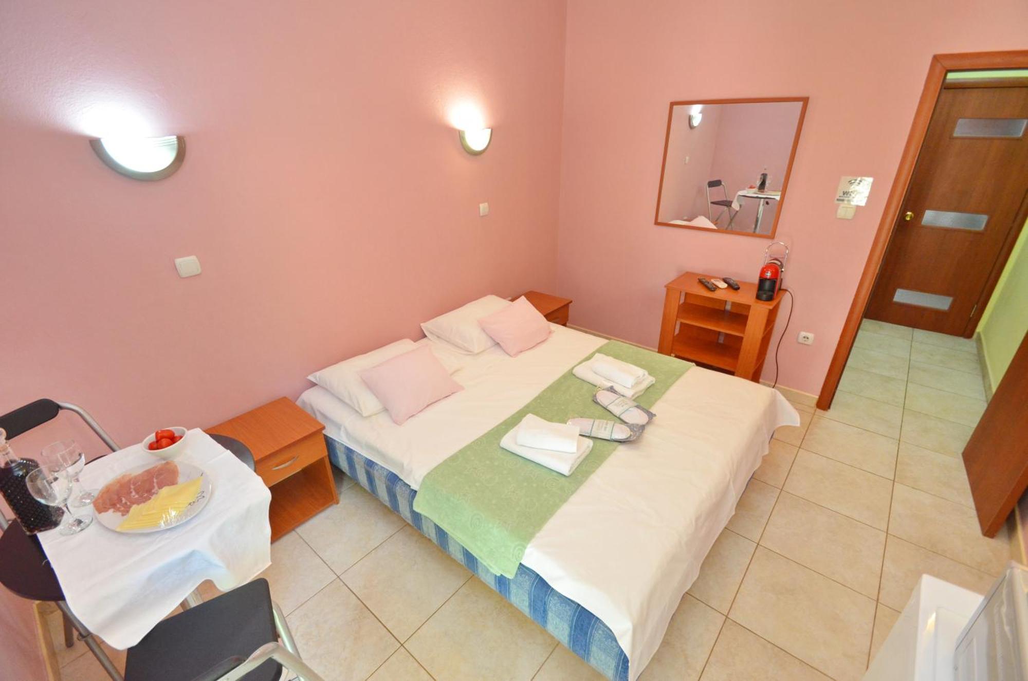 Apartments Dinko Zifra Tivat Exteriör bild